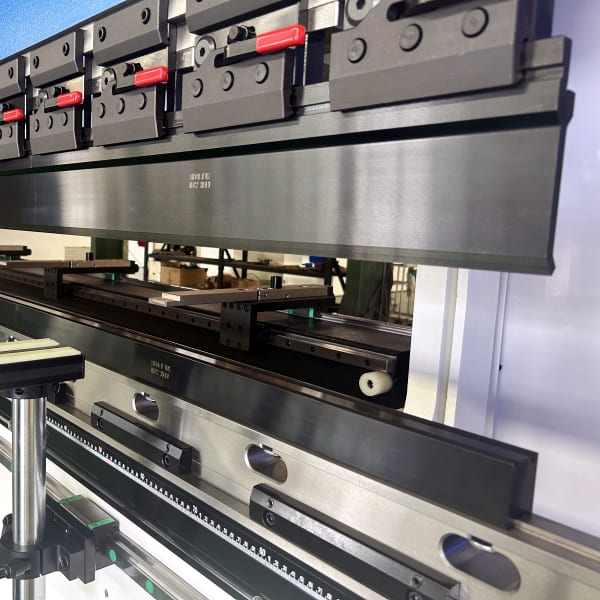 CNC Tandem Press Brakes CNC Tandem Press Brakes