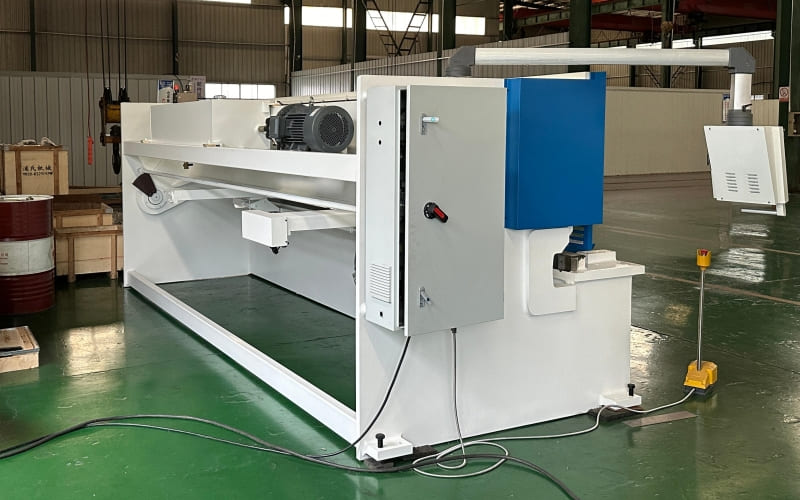 QC12K series Swing Beam Hydraulic Shearing Machine