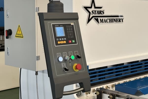 QC12K series Swing Beam Hydraulic Shearing Machine