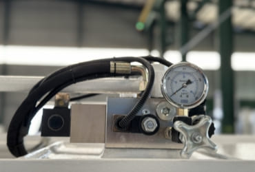 QC12K series Swing Beam Hydraulic Shearing Machine